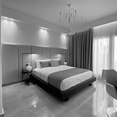 Soula 3* Fira (Santorini)