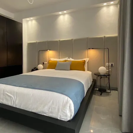 Soula 3* Fira (Santorini)