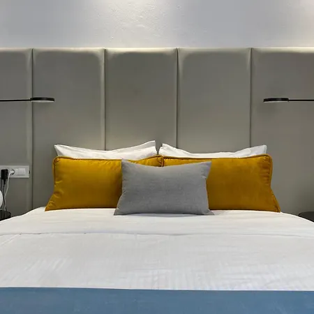 Soula 3* Fira (Santorini)