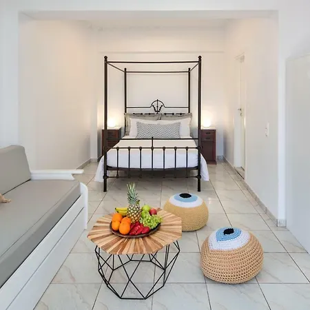 Soula Hotel Fira (Santorini)