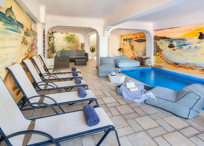 Soula Hotel Fira (Santorini)