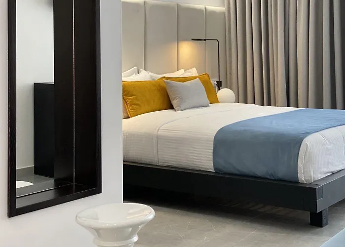 Hotel Soula Fira (Santorini)