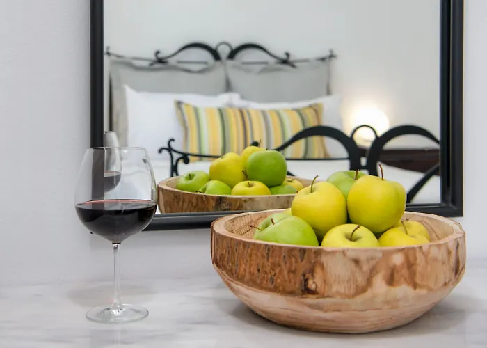 Soula Hotel Fira (Santorini)