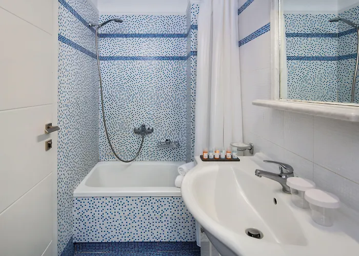 Soula 3* Fira (Santorini)