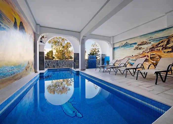 Soula Hotel Fira (Santorini)