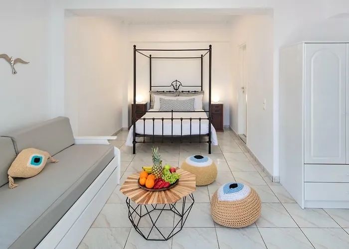 Soula Hotel Fira (Santorini)