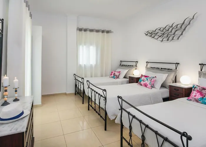 Soula Fira (Santorini)