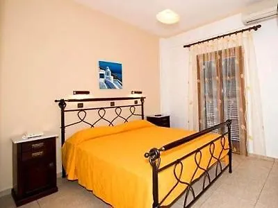 Hotel Soula Fira (Santorini)