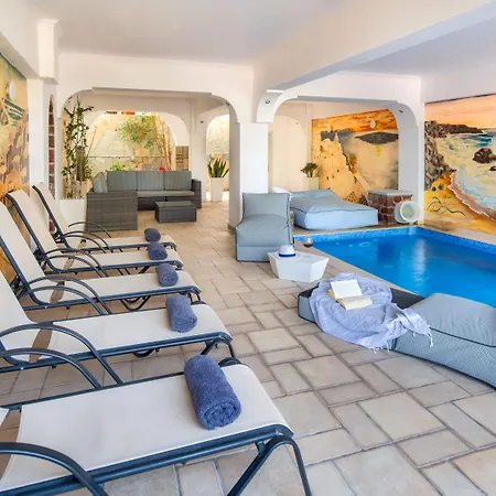 Soula Hotel Fira (Santorini)
